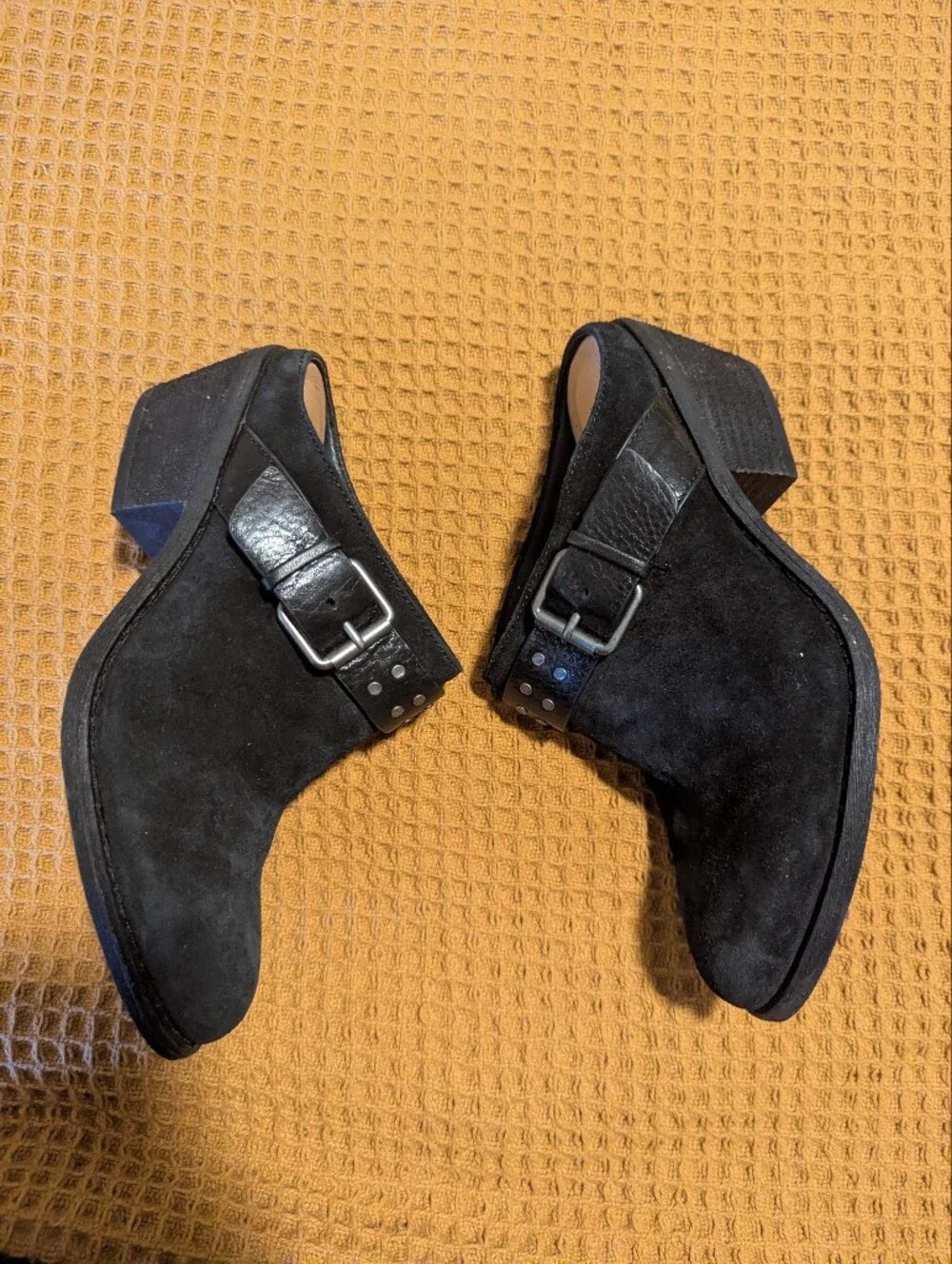 Sofft Clogs Women's Suede, 7.5